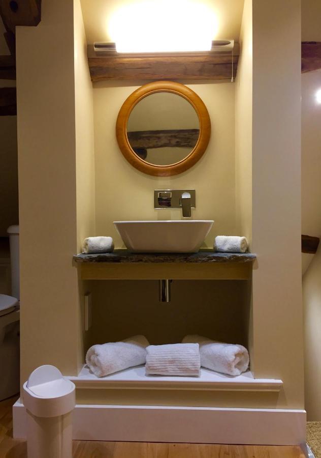 The Coach House Villa Austwick Bagian luar foto